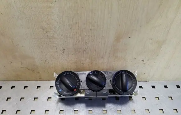 Volkswagen Polo Climate control unit 6Q0820045E