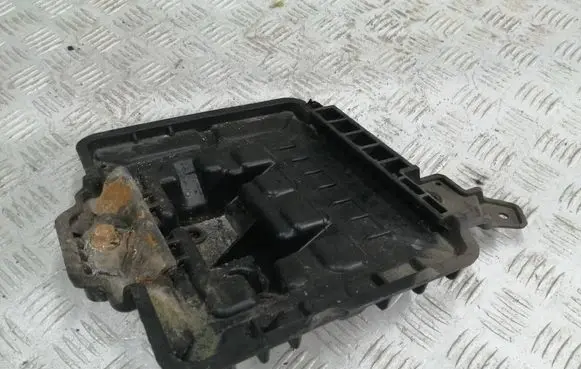 Hyundai Kona I Battery tray 37150K4000