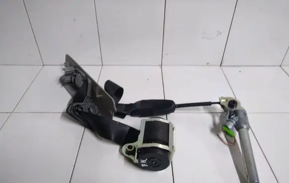 Opel Corsa D Front seatbelt 607707700D