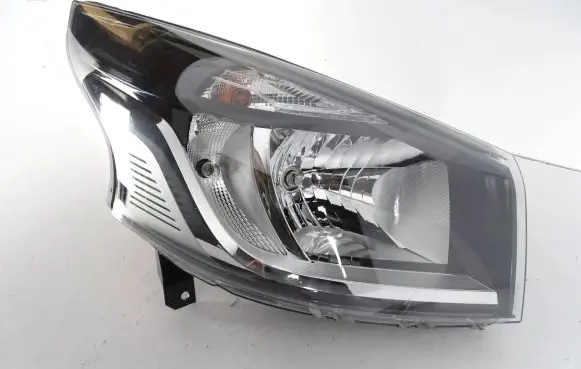Renault Trafic III (X82) Headlight/headlamp 260105469R