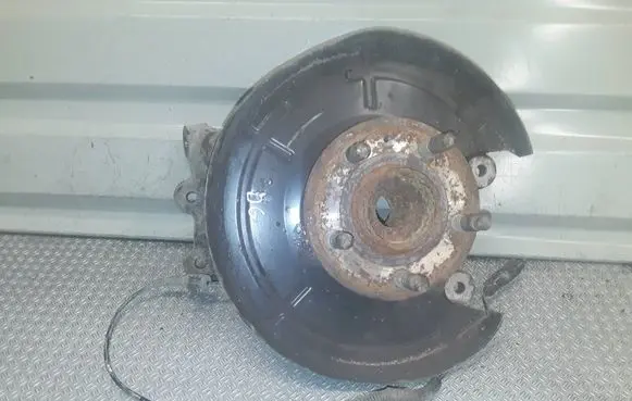 Rear wheel hub spindle/knuckle