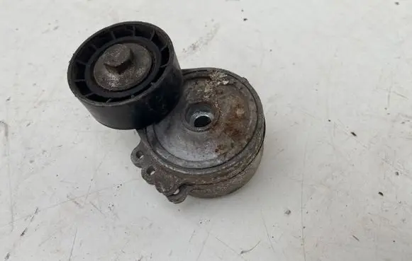Toyota Corolla E110 Generator/alternator belt tensioner