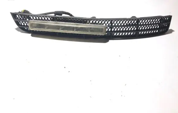 Volvo XC90 Front bumper lower grill 08662997