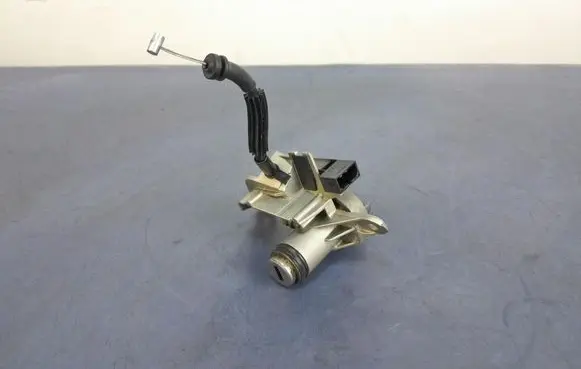 Audi A8 S8 D3 4E Tailgate/trunk/boot lock/catch/latch 4E0827573