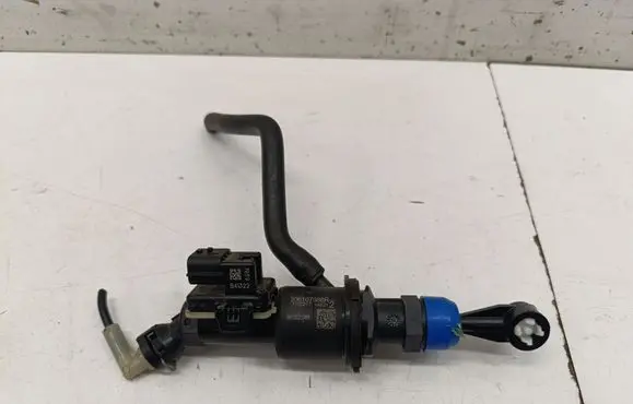 Clutch slave cylinder