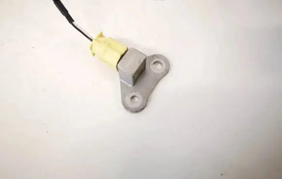 Nissan Qashqai Airbag deployment crash/impact sensor