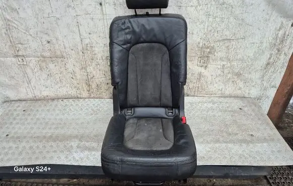 Audi Q7 4L Second row seats 4L0883038D 4L0890037 8338906