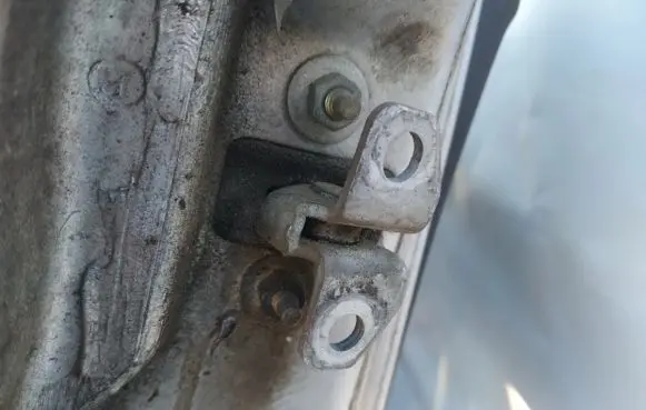 Citroen Berlingo Front door check strap stopper 