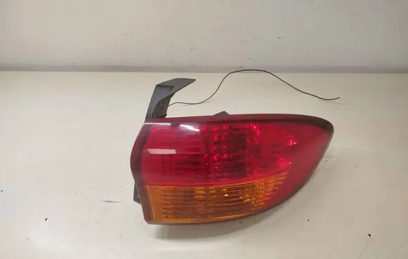 Subaru B9 Tribeca Rear/tail lights 2XL946095