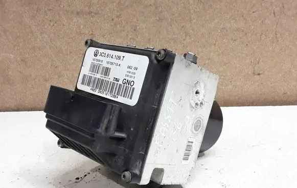 Volkswagen PASSAT B6 ABS Pump 3C0614109T