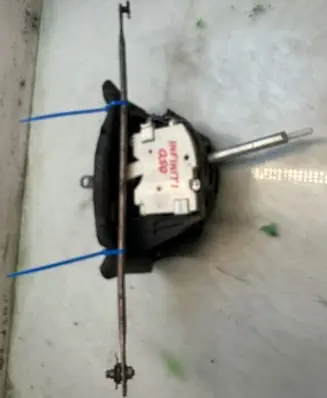 Infiniti Q50 Gear selector 213321