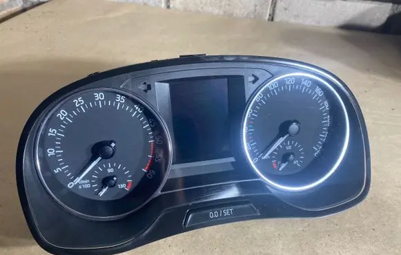Skoda Fabia Mk3 (NJ) Speedometer (instrument cluster) 6V0920741C 005598 A2C13557900