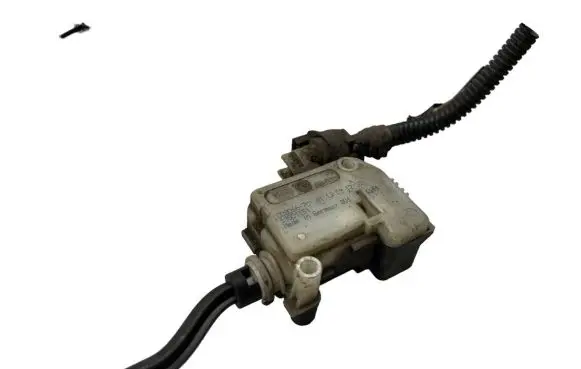 Opel Astra J Central locking motor 13501151