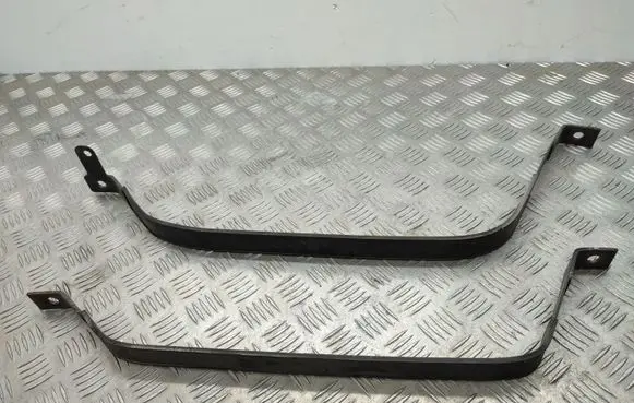 KIA Sportage Fuel tank mounting bracket 