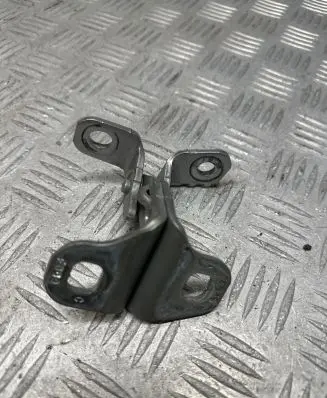 Opel Astra K Rear door upper hinge