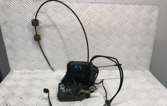 Mercedes-Benz CLK A209 C209 Front door lock 2097200135