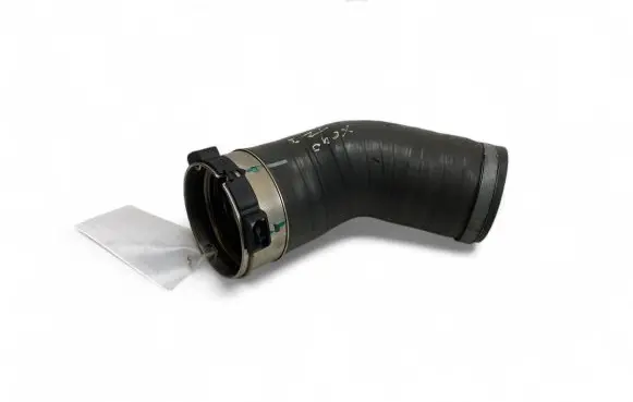 Volvo XC90 Intercooler hose/pipe 32222270