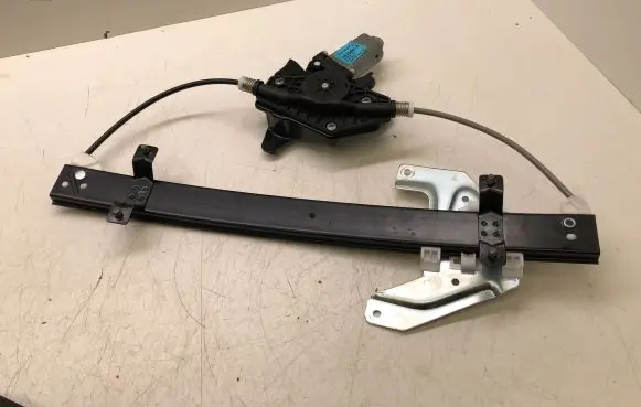 MG MG3 II Rear door window regulator with motor 10360814