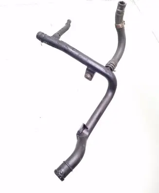 Volkswagen PASSAT B6 Engine coolant pipe/hose 03L121065H