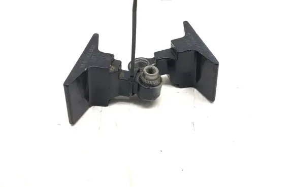 BMW 5 F10 F11 Front door lower hinge 7199576