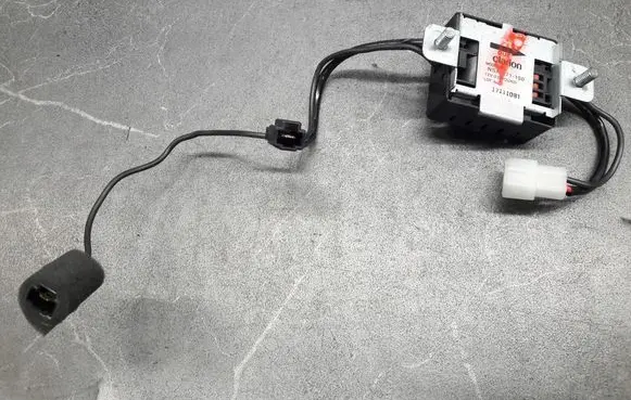 Subaru Impreza II Aerial antenna amplifier nsa-171-100