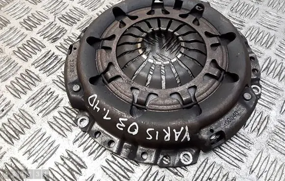 Toyota Yaris Pressure plate 312100d040