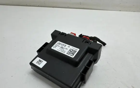 Opel Insignia B Parking PDC control unit/module 13517788