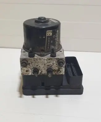 Volkswagen Golf IV ABS Pump 1C0907379E 00006065D5 10096003133