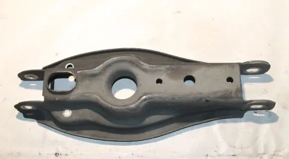 BMW 1 E81 E87 Front lower control arm/wishbone