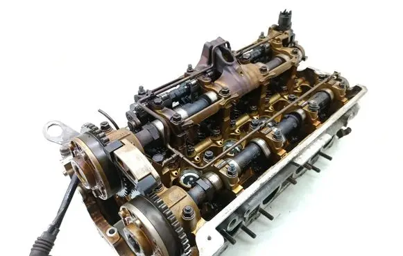 BMW 7 E65 E66 Engine head 7506404