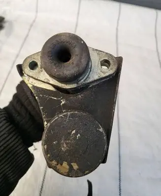 Land Rover Discovery Clutch slave cylinder Lb13dc002a