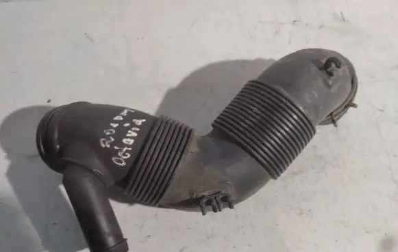 Skoda Octavia Mk2 (1Z) Air intake hose/pipe 3C0129654M 446196604