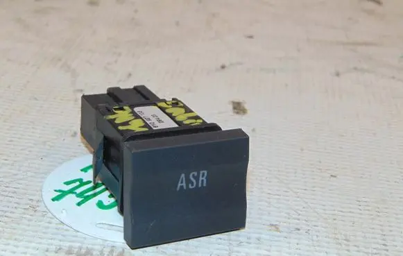 Traction control (ASR) switch