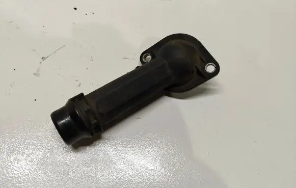 Audi A4 S4 B7 8E 8H Engine coolant pipe/hose 03G121121C 06B121121
