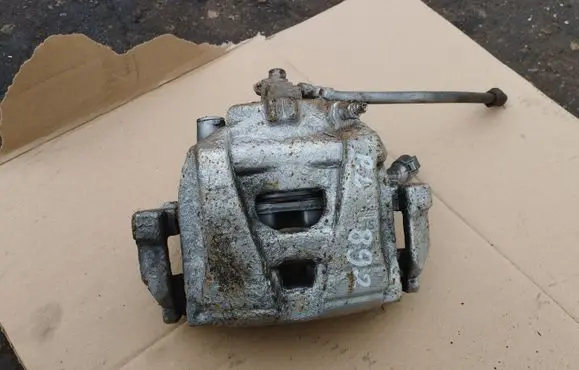 Volkswagen Tiguan Front brake caliper