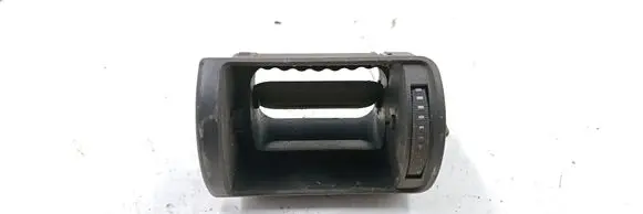 Volkswagen PASSAT B5 Dash center air vent grill 8D1820902B