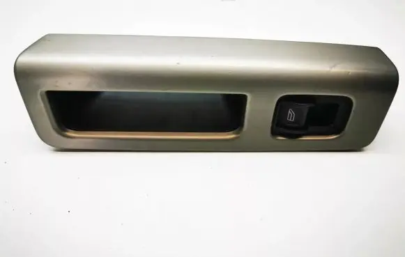 Volvo V50 Electric window control switch 8663816 30773217