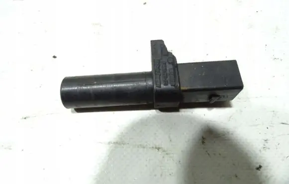 Mercedes-Benz Sprinter W906 Crankshaft position sensor A0031532728