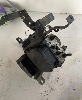 Volkswagen PASSAT B5.5 ABS Pump