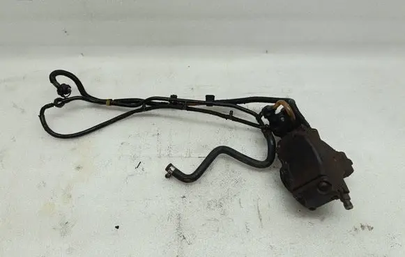 Mercedes-Benz A W168 Fuel injection high pressure pump A6110900350