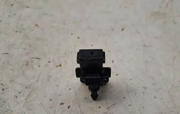 Toyota Avensis T270 Windshield washer spray nozzle 8538130150