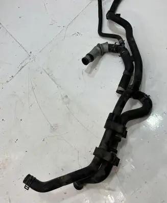 Volkswagen Touareg II Engine coolant pipe/hose 7P6121156C | 000000000000005472