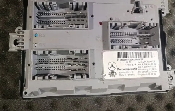Mercedes-Benz E W214 SAM control unit A2149008607 5DK01652118