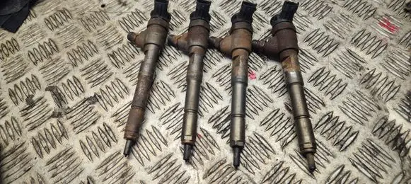 Nissan Note (E12) Fuel injectors set 0445110485