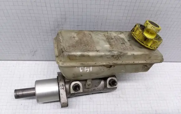 Seat Alhambra (Mk1) Master brake cylinder