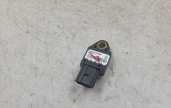 Mitsubishi Lancer X Airbag deployment crash/impact sensor 8651A001