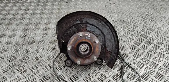 Nissan Juke I F15 Front wheel hub