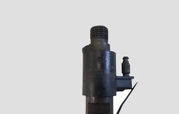 Jaguar XF X250 Fuel injector 9X2Q9K546DB