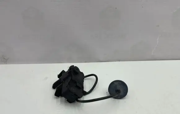 Volkswagen Jetta VI Central locking motor 5C6810773H 120515054452