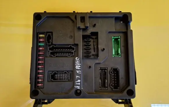 Volkswagen Sharan Fuse box set 108152001D S108152001 108152001